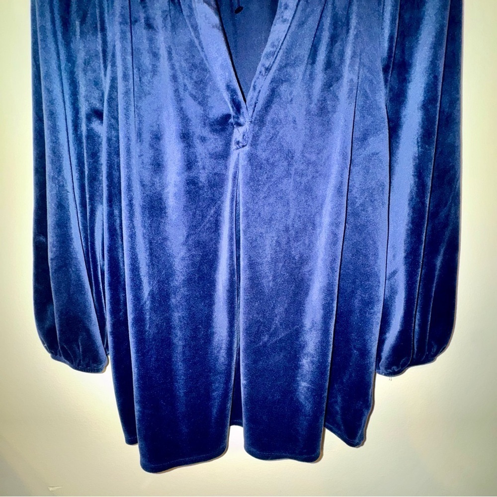 NWOT Crown & Ivy Midnight Blue Blouse - Picture 5 of 10